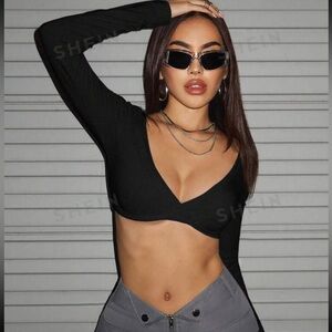 Long sleeve crop top